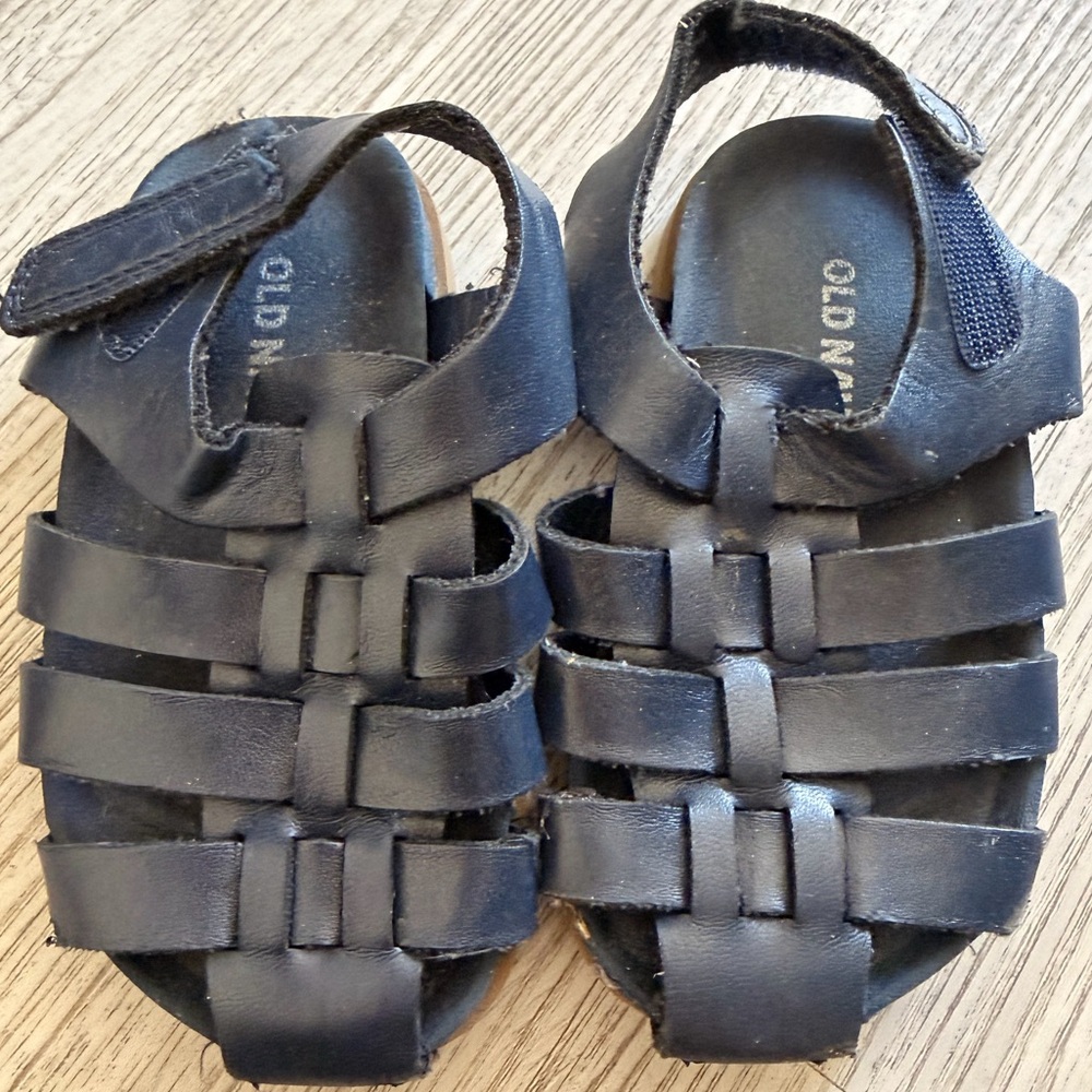 Old Navy Black Woven Fisherman Sandals for Kids